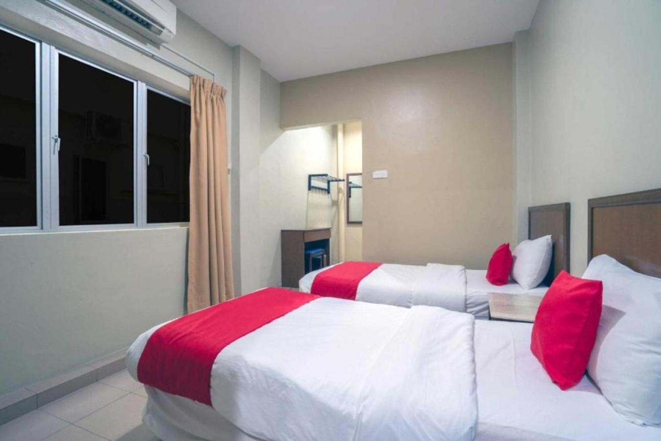 De Clinique Hotel Kampong Pasir Bogak Exterior foto