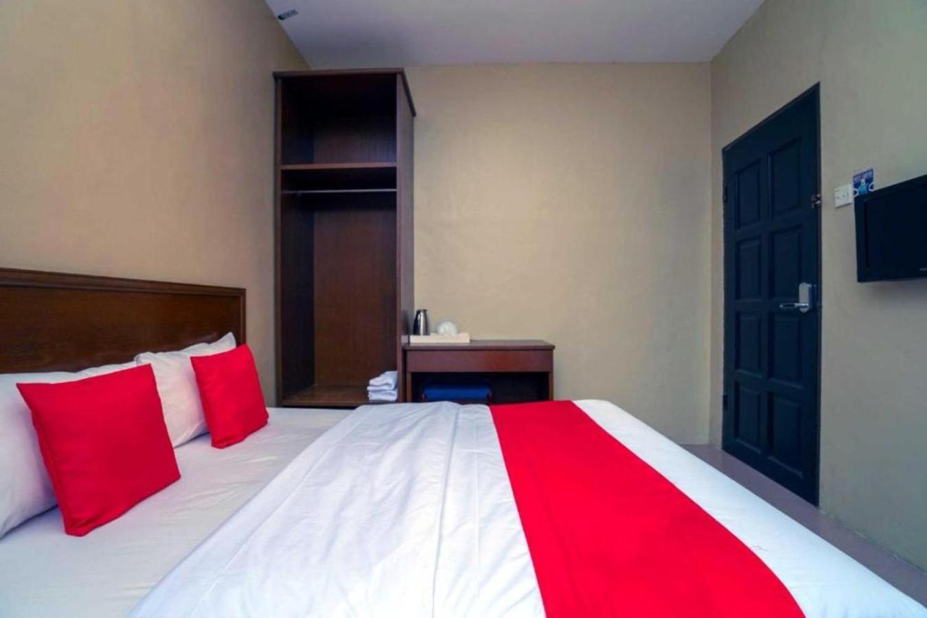 De Clinique Hotel Kampong Pasir Bogak Exterior foto